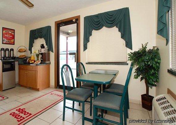 Econo Lodge Elkhart Restaurant foto